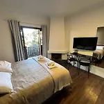 Cama Queen Com Arrumacao Diaria